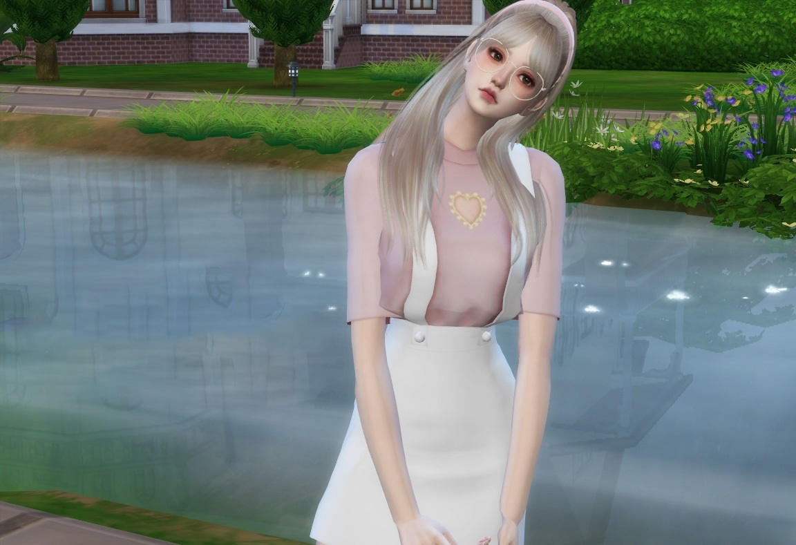 一只被眼镜封印了颜值的妹妹