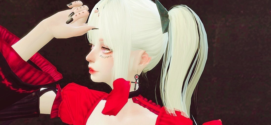 粉粉大眼的吸血鬼小可爱