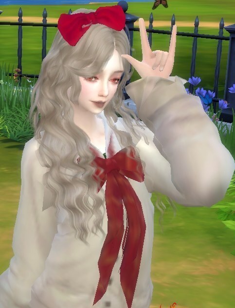 这应该是个不良少女吧。。嗯。。。